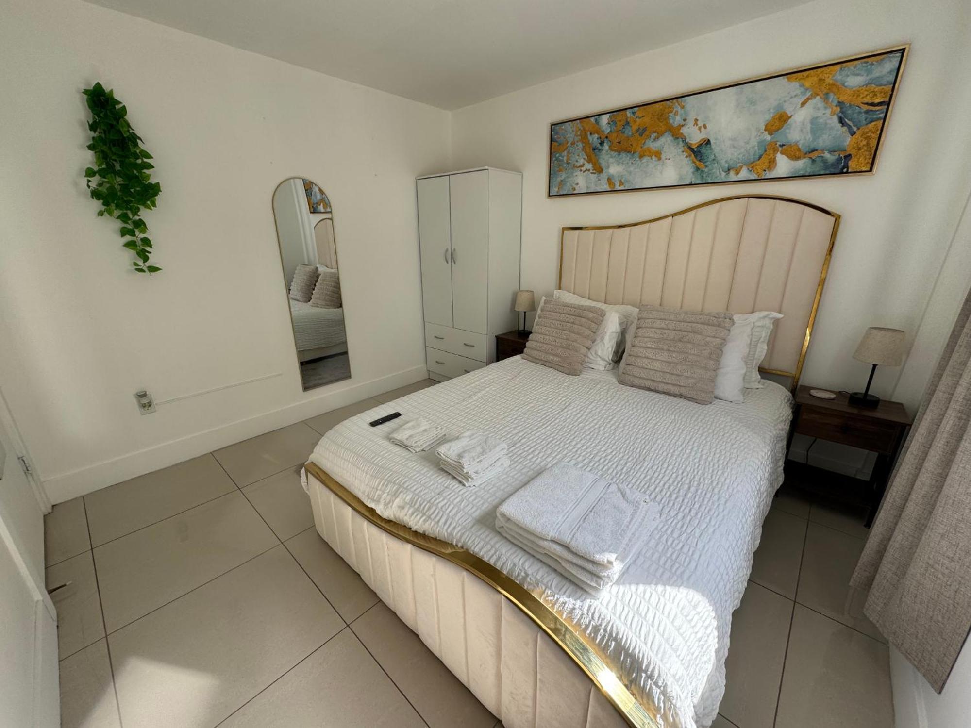 Appartement Modern Bedroom In Shared With Host *
